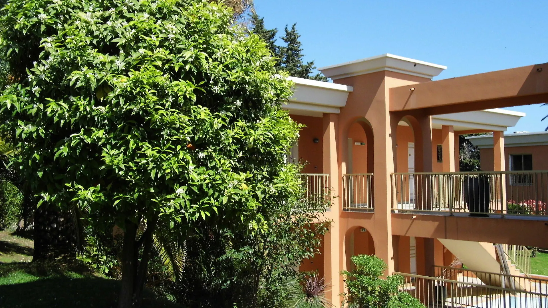 Anis Hotel Nice 3*,